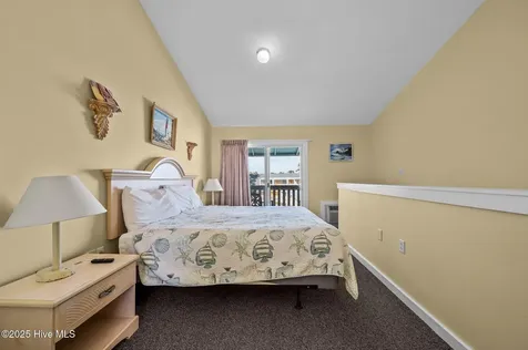 305 South Avenue Oriental NC 28571