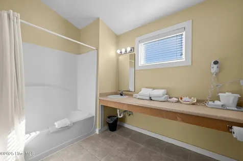 305 South Avenue Oriental NC 28571