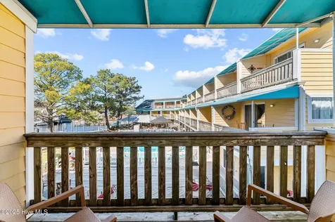 305 South Avenue Oriental NC 28571