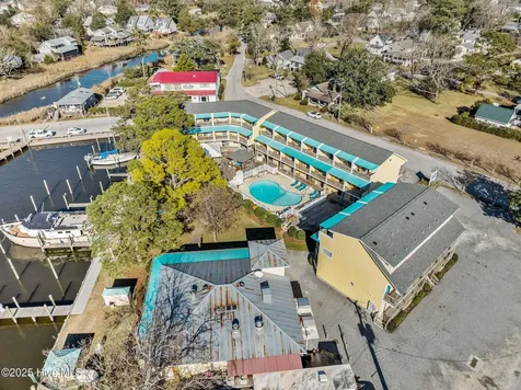 305 South Avenue Oriental NC 28571