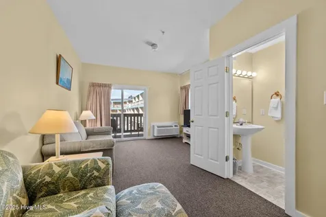 305 South Avenue Oriental NC 28571