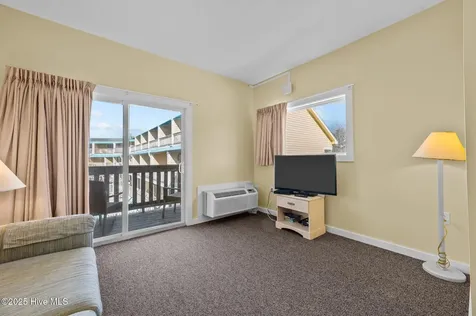 305 South Avenue Oriental NC 28571