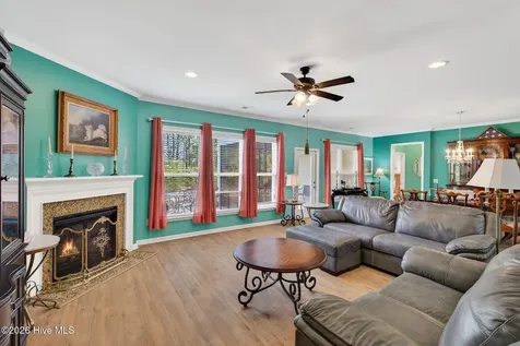 631 Lyrebird Avenue Wilmington NC 28412