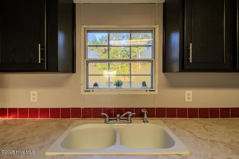 181 Aberdeen Lane Jacksonville NC 28540