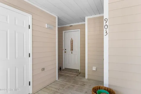 3350 Club Villas Drive Southport NC 28461