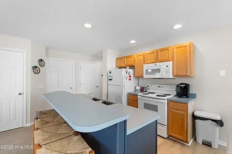 3350 Club Villas Drive Southport NC 28461