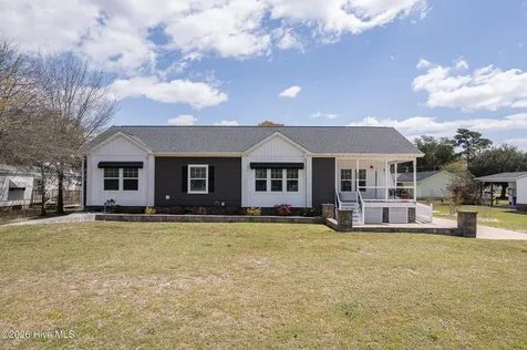 125 Lejeune Road Cape Carteret NC 28584
