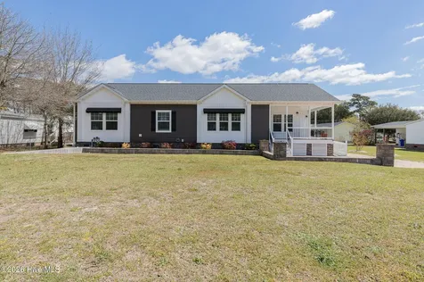 125 Lejeune Road Cape Carteret NC 28584