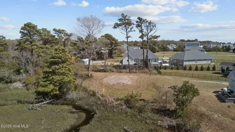 662 Fishermans Point Newport NC 28570