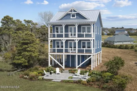 662 Fishermans Point Newport NC 28570
