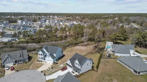 662 Fishermans Point Newport NC 28570