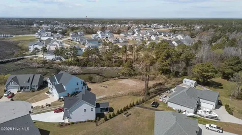 662 Fishermans Point Newport NC 28570