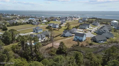 662 Fishermans Point Newport NC 28570