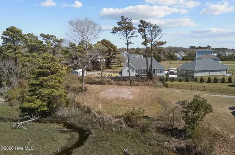 662 Fishermans Point Newport NC 28570