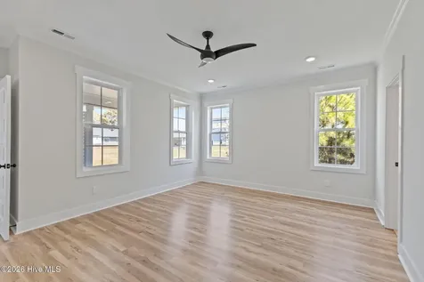 658 Fishermans Point Newport NC 28570