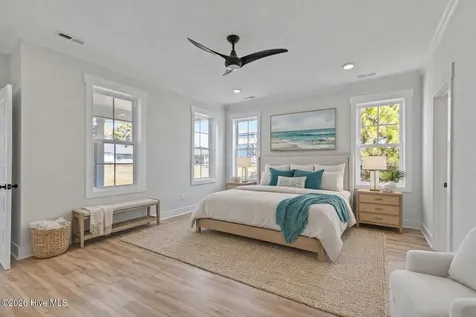 658 Fishermans Point Newport NC 28570