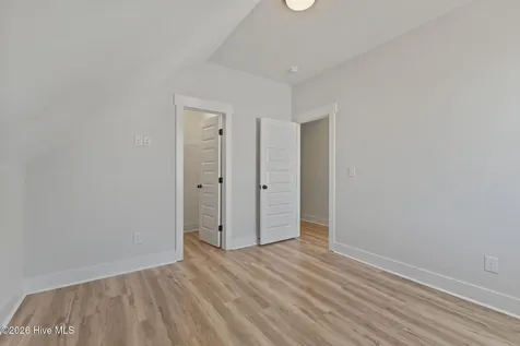 658 Fishermans Point Newport NC 28570