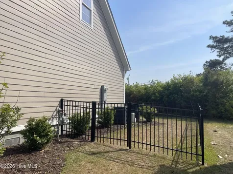 658 Fishermans Point Newport NC 28570