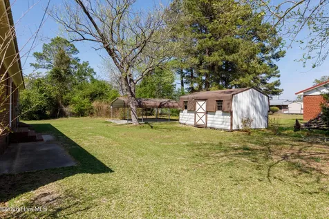 1002 Able Street Elizabethtown NC 28337