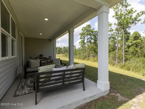 573 High Ridge Road NE Navassa NC 28451