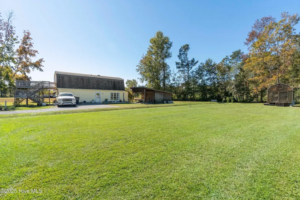 198 Jefferson Road Lake Waccamaw NC 28450