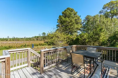 198 Jefferson Road Lake Waccamaw NC 28450