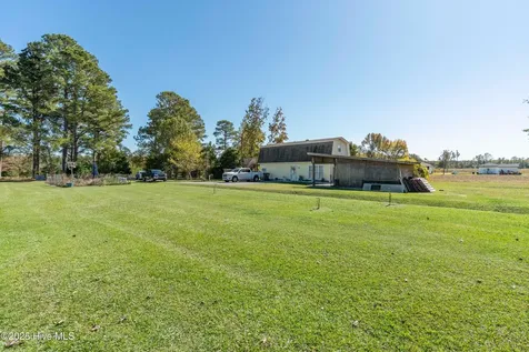 198 Jefferson Road Lake Waccamaw NC 28450