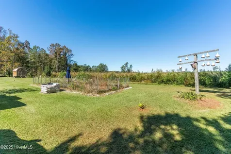 198 Jefferson Road Lake Waccamaw NC 28450