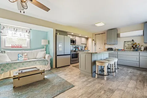 198 Jefferson Road Lake Waccamaw NC 28450