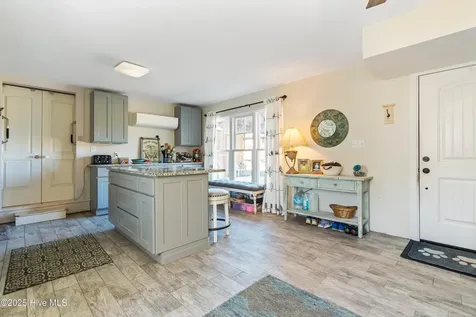 198 Jefferson Road Lake Waccamaw NC 28450