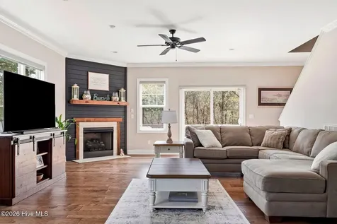 121 Longleaf Drive West End NC 27376