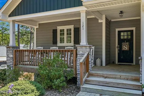 121 Longleaf Drive West End NC 27376