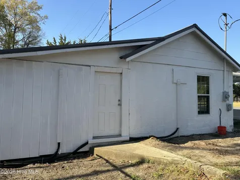13229 U.s. 15 Aberdeen NC 28315
