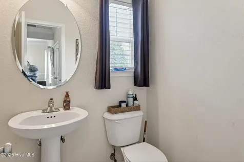 102 E Point Estates Road Knotts Island NC 27950