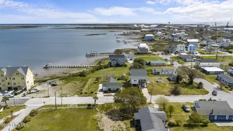 508 N 11th Street Morehead City NC 28557