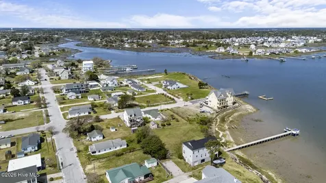 508 N 11th Street Morehead City NC 28557