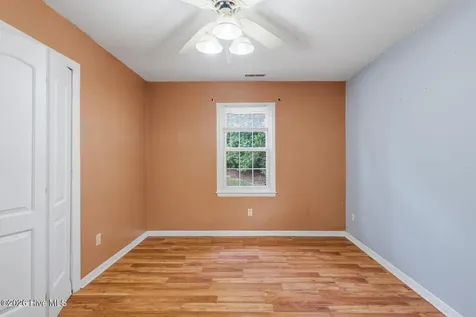 107 Royal Court Jacksonville NC 28546