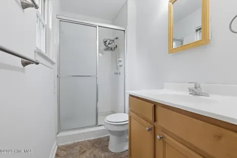 107 Royal Court Jacksonville NC 28546