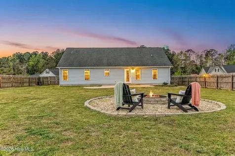 127 Killis Boulevard Richlands NC 28574