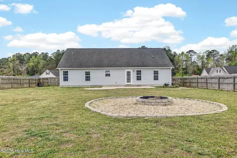 127 Killis Boulevard Richlands NC 28574