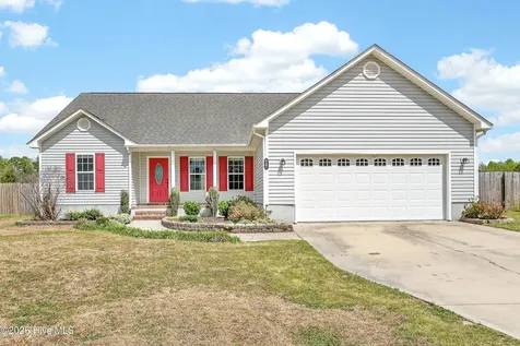 127 Killis Boulevard Richlands NC 28574