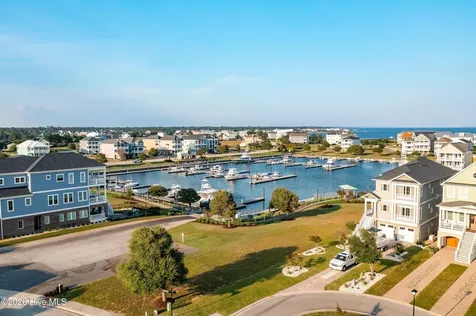 646 Cannonsgate Drive Newport NC 28570