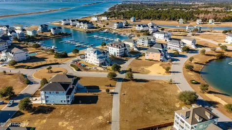 646 Cannonsgate Drive Newport NC 28570