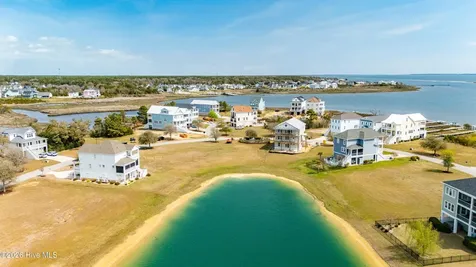 646 Cannonsgate Drive Newport NC 28570