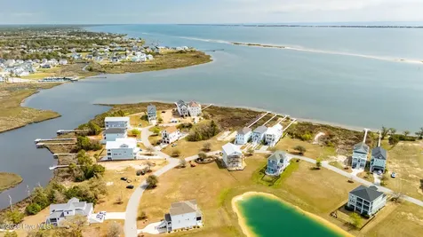 646 Cannonsgate Drive Newport NC 28570