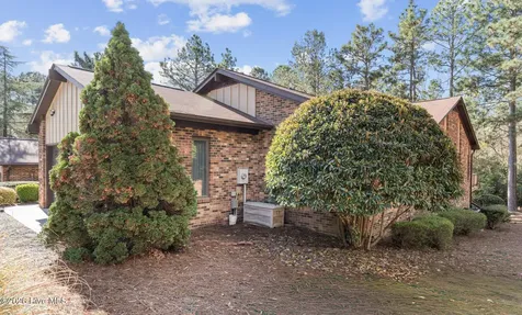 660 Redwood Drive Southern Pines NC 28387