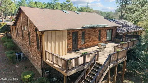 660 Redwood Drive Southern Pines NC 28387