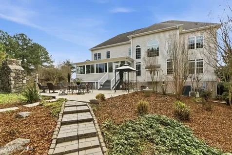 115 Rachels Point West End NC 27376