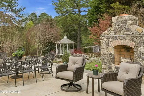 115 Rachels Point West End NC 27376