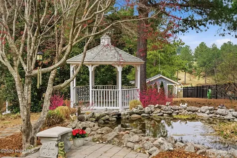 115 Rachels Point West End NC 27376